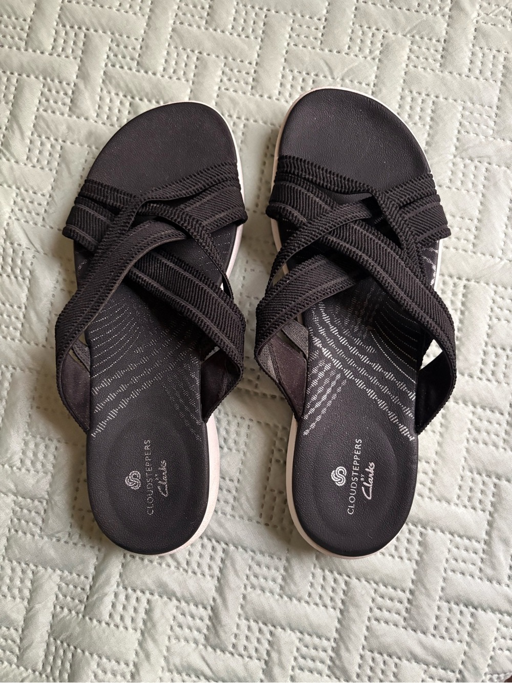 Clarks Black Cloudsteppers Crossed-Strap Slide Sandal